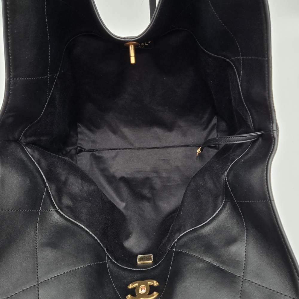 Chanel Maxi Shopping Bag - COA INCLUDED - Picture 12 of 12